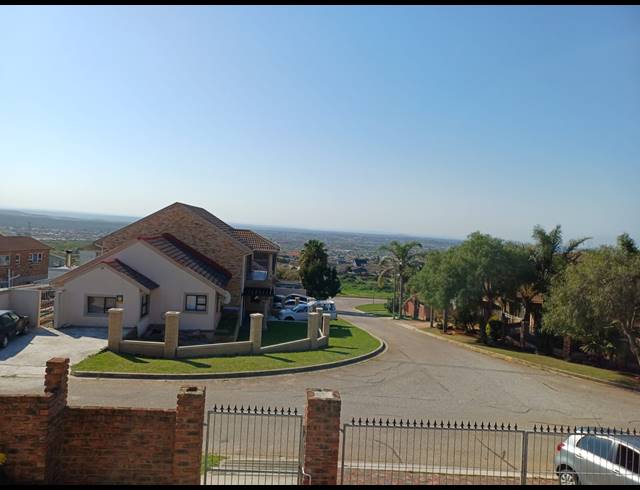 4 BEDROOM HOUSE FOR SALE IN ASPEN HEIGHTS